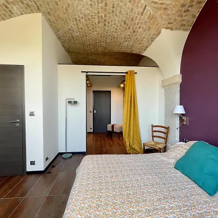 - Ancien Domaine De Chartreux Guest house